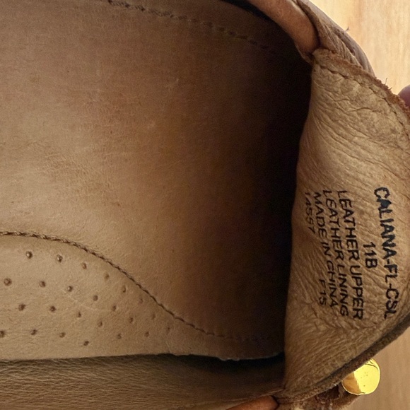 Ralph Lauren Men’s Caliana-fl-csl Tan Leather Loafers with Gold Accents - Picture 2 of 6